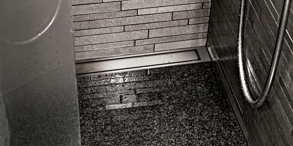 3_THN_Line_HL_black Panel_steel (1)-87149bca