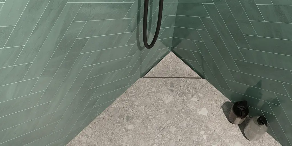 4_THN_Corner_HighLine_Custom_green bath_close up-2f33140b