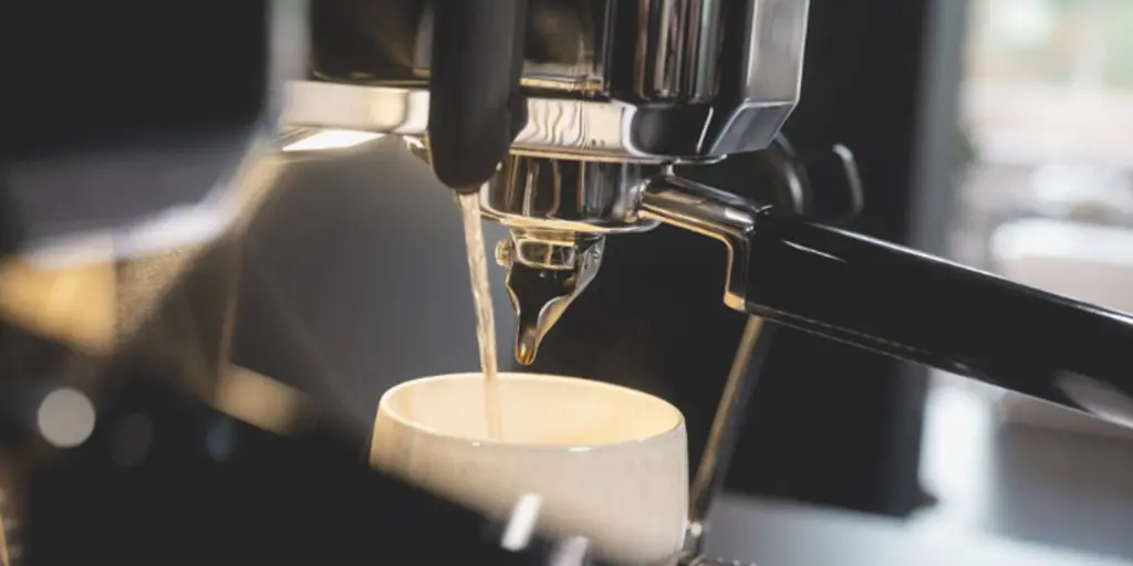 1024_512_WMF_Coffee_Machines_espresso_NEXT_Image_Detail_Americano_en