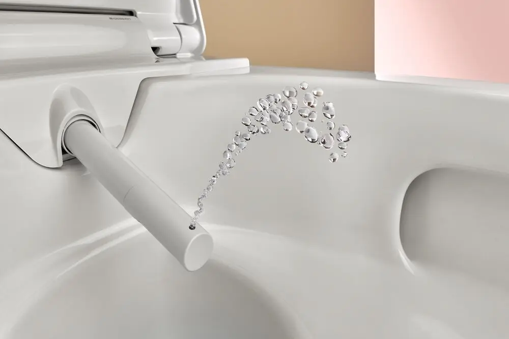 2024_Geberit Aquaclean_Feature_Alba_WhirlSpray.tif_geberit_dam-media-medium