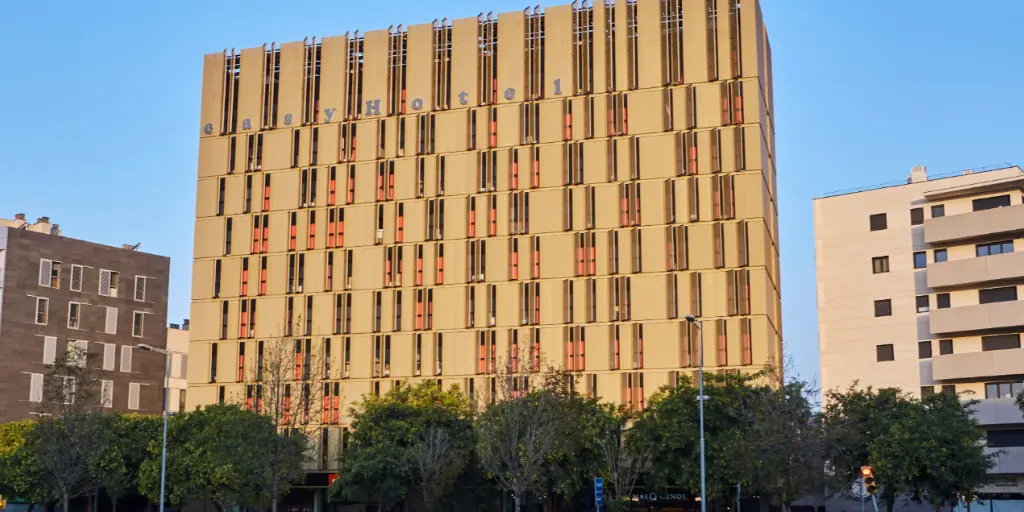 KKR backs easyHotel expansion