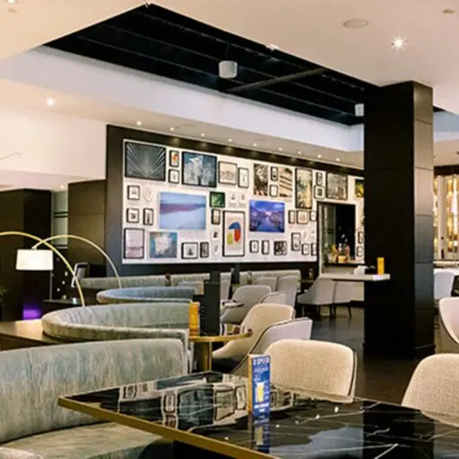 hotels Canada
