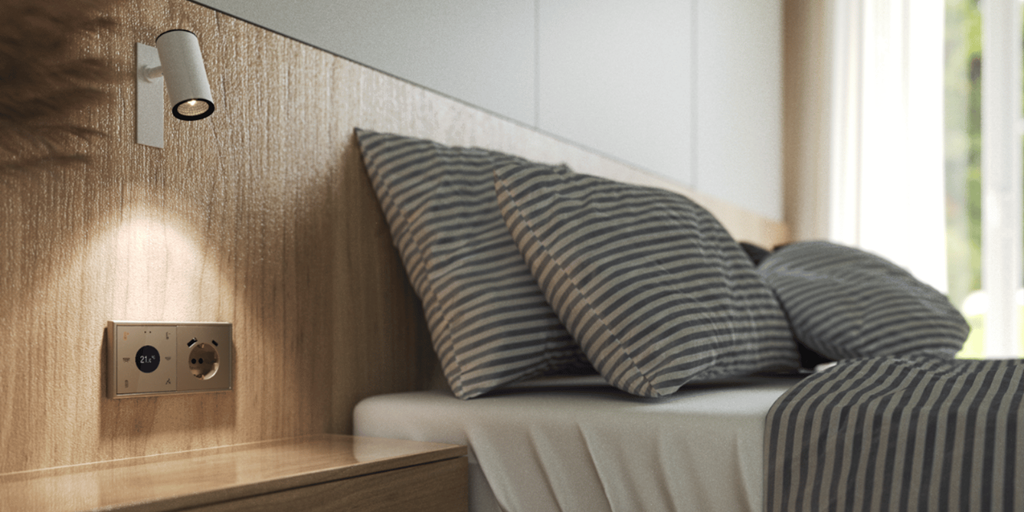 One control for the whole room: Zennio brings the Flat RGB 70 Display to hotels