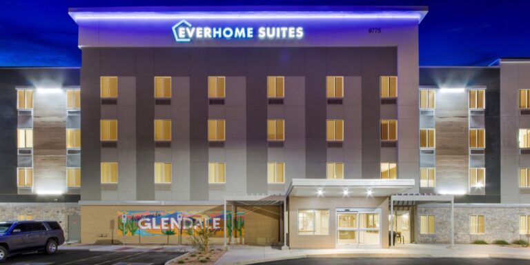 Choice celebrates extended stay landmark