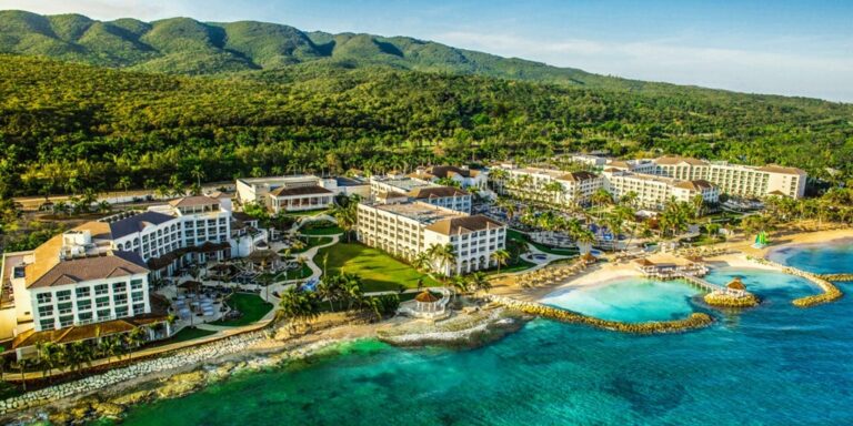 Hyatt completes Playa acquisition